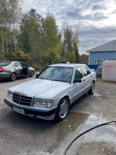 Mercedes-Benz 190 Ювяскюля - изображение 1