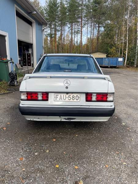 Mercedes-Benz 190 Ювяскюля - изображение 8