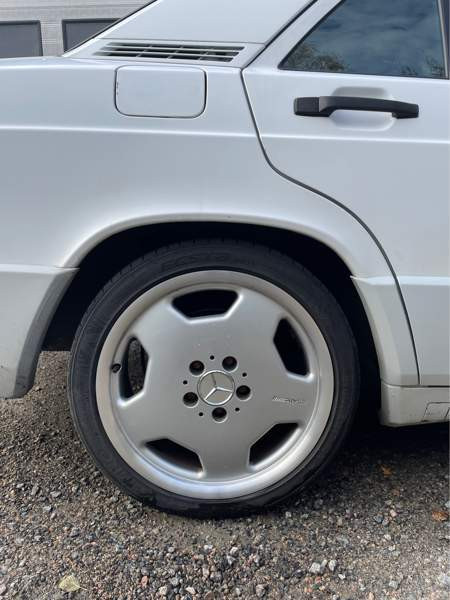 Mercedes-Benz 190 Ювяскюля - изображение 6