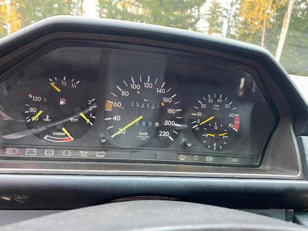 Mercedes-Benz 230 Porvoo - valokuva 7