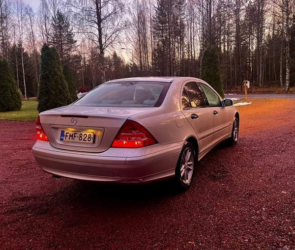 Mercedes-Benz C Jalasjärvi - valokuva 3