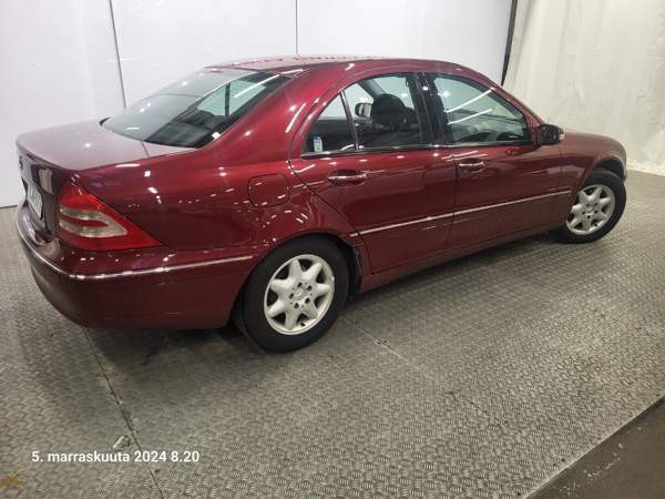 Mercedes-Benz C Эспоо - изображение 4