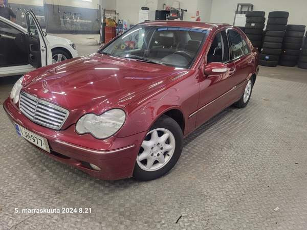 Mercedes-Benz C Эспоо - изображение 3