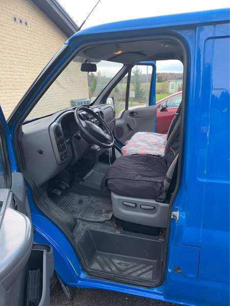 Ford Transit Macau - valokuva 4