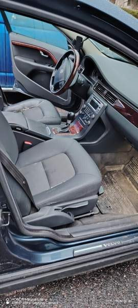 Volvo V70 Ugleural'skiy - valokuva 3