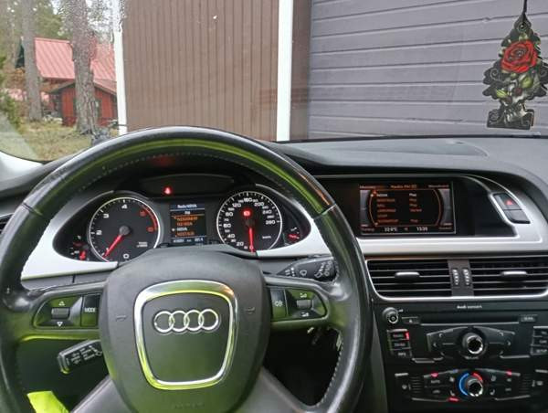 Audi A4 Macau - valokuva 3