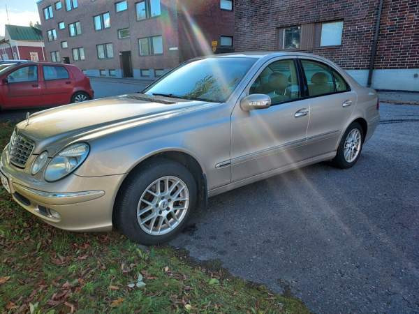 Mercedes-Benz E Коккола - изображение 7