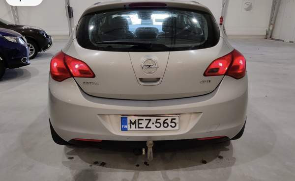 Opel Astra Vantaa - photo 7
