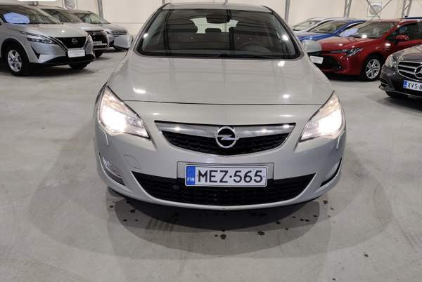 Opel Astra Vantaa - photo 6