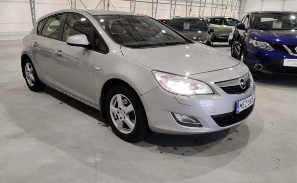 Opel Astra Vantaa - photo 4