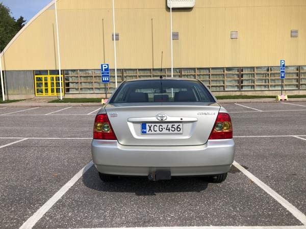 Toyota Corolla Turtkul - valokuva 5