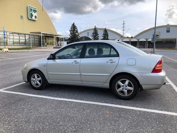 Toyota Corolla Turtkul - valokuva 4