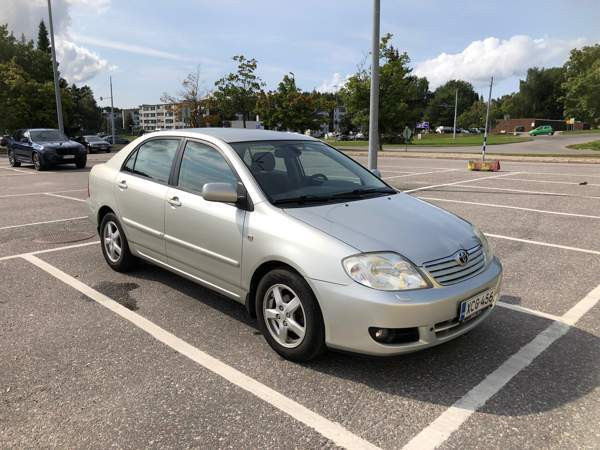 Toyota Corolla Turtkul - valokuva 2