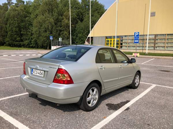 Toyota Corolla Turtkul - valokuva 6
