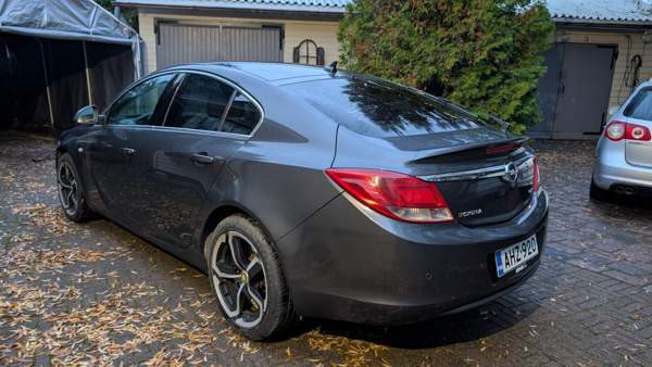 Opel Insignia Vantaa - valokuva 4
