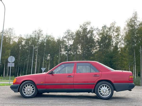 Mercedes-Benz E Apatity - valokuva 4