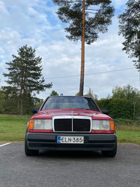 Mercedes-Benz E Apatity - valokuva 3