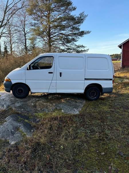 Toyota Hiace Turtkul - valokuva 1
