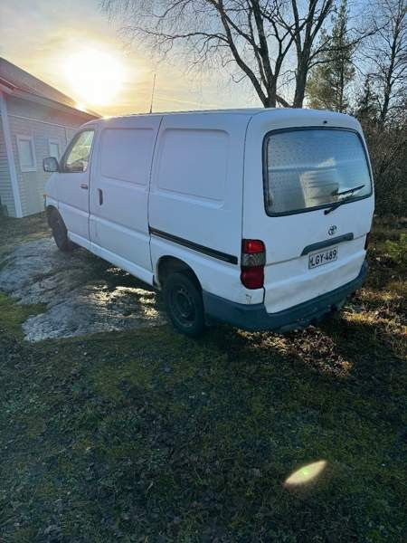 Toyota Hiace Turtkul - valokuva 4