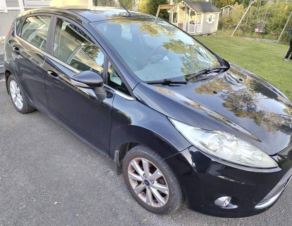 Ford Fiesta Уусикаупунки - изображение 1