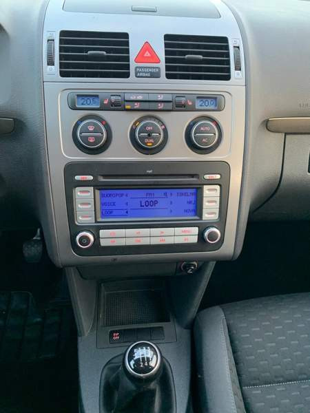 Volkswagen Touran Turtkul - valokuva 4