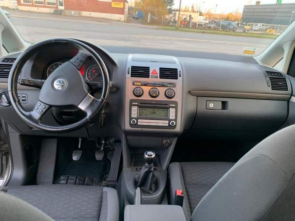 Volkswagen Touran Turtkul - valokuva 5