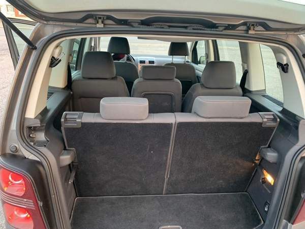Volkswagen Touran Turtkul - valokuva 3