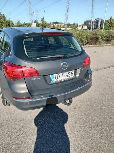 Opel Astra Vantaa - valokuva 3
