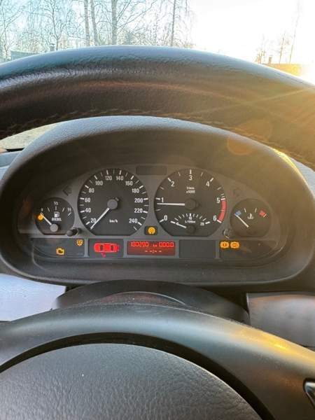 BMW 330 Alavieska - изображение 4