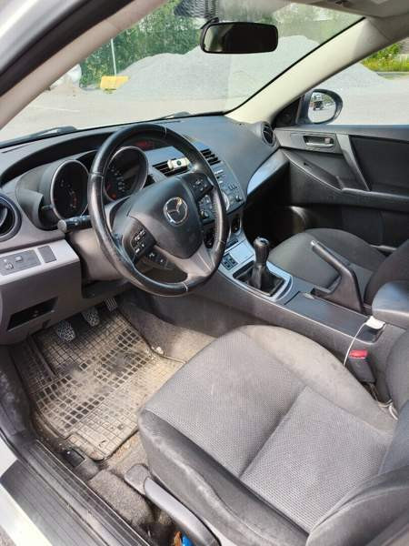 Mazda 3 Tampere - valokuva 3