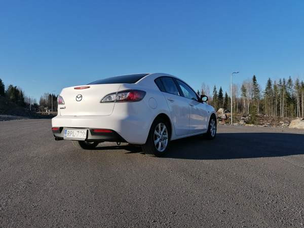 Mazda 3 Tampere - valokuva 2