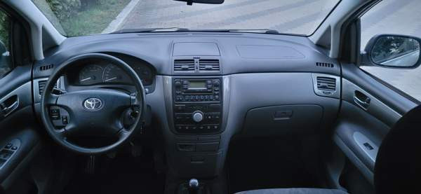 Toyota Avensis Verso Helsinki – foto 7