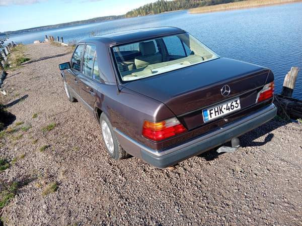 Mercedes-Benz 260 Valkeala - изображение 5