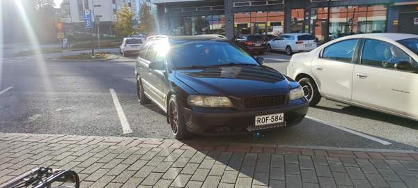 Volvo V70 Kaarina - valokuva 3