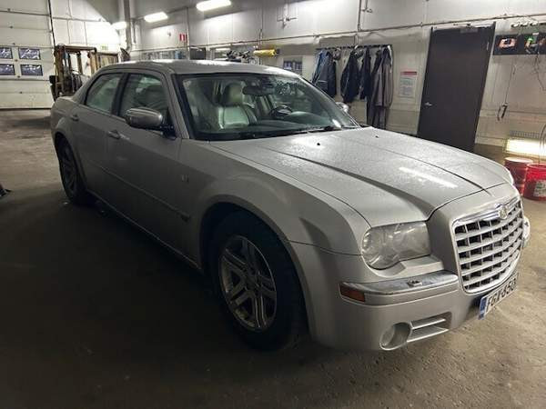 Chrysler 300C Kitee - valokuva 3