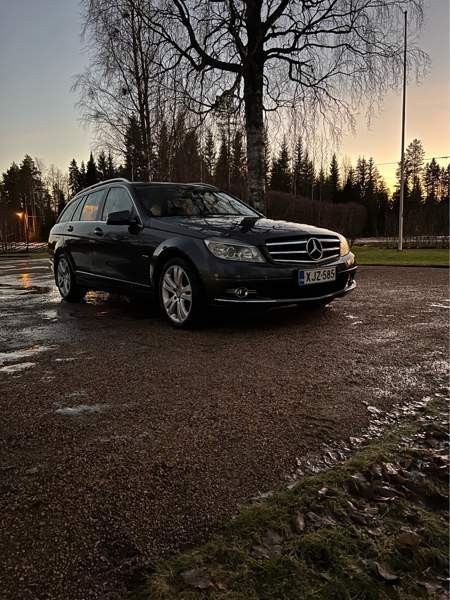 Mercedes-Benz C Каяни - изображение 8