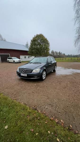 Mercedes-Benz C Каяни - изображение 3