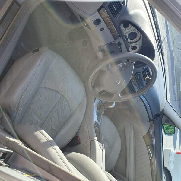 Mercedes-Benz E Sarov - valokuva 5