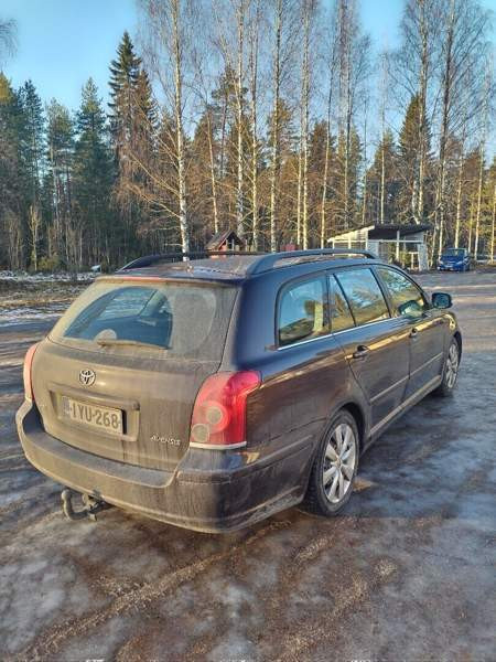 Toyota Avensis Oulu - valokuva 5