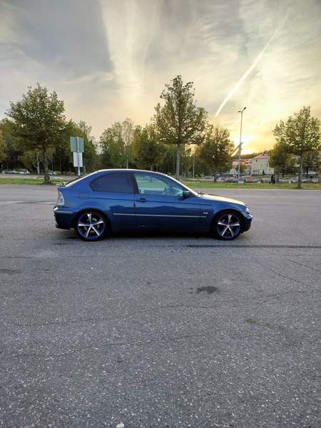 BMW 325 Glebychevo - valokuva 1