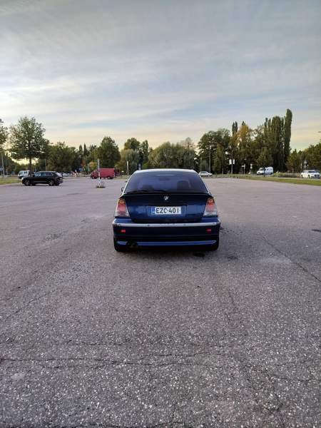 BMW 325 Glebychevo - valokuva 4