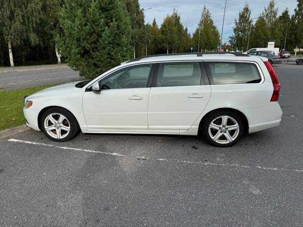 Volvo V70 Oulu - valokuva 1