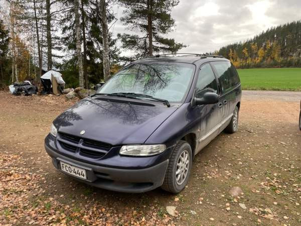 Chrysler Voyager Kouvola - valokuva 1
