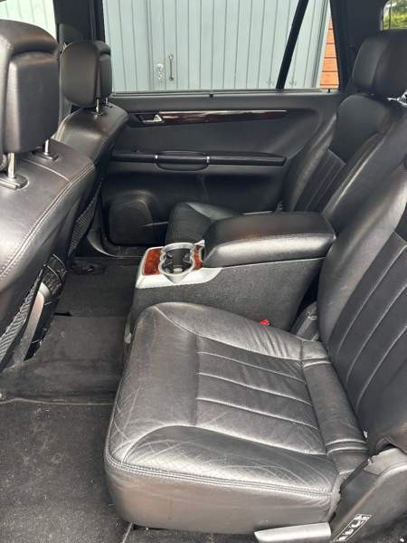 Mercedes-Benz R Maentsaelae – foto 5