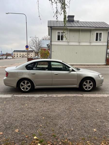 Subaru Legacy Turtkul - valokuva 4