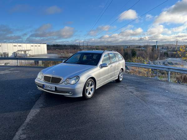 Mercedes-Benz C Nokia - valokuva 1