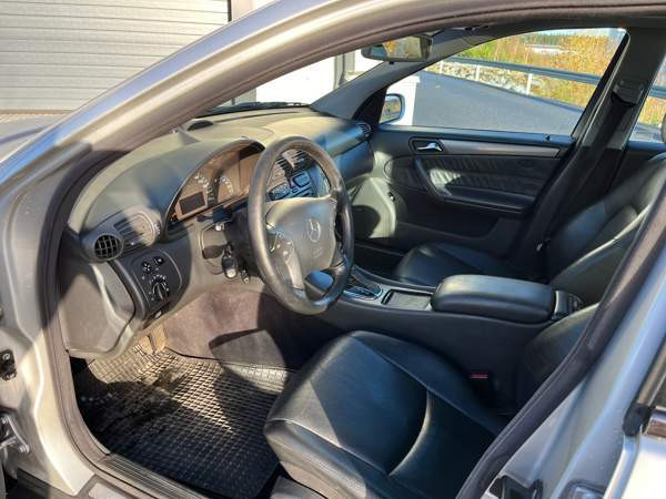 Mercedes-Benz C Nokia - valokuva 7