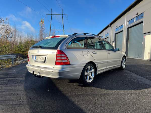 Mercedes-Benz C Nokia - valokuva 4