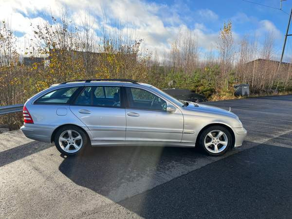 Mercedes-Benz C Nokia - valokuva 3