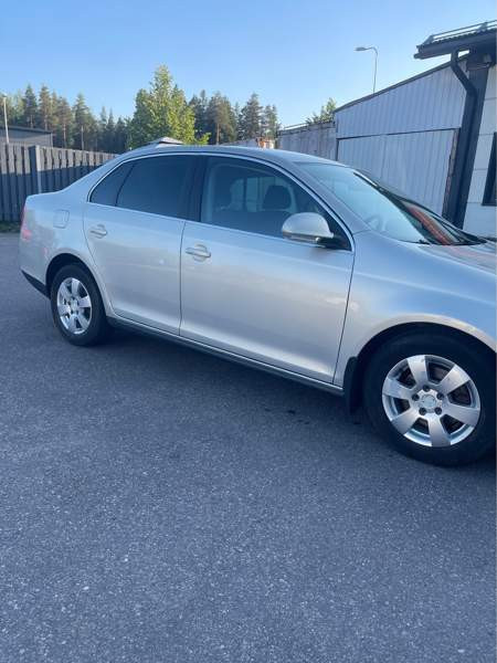 Volkswagen Jetta Ярвенпяя - изображение 4